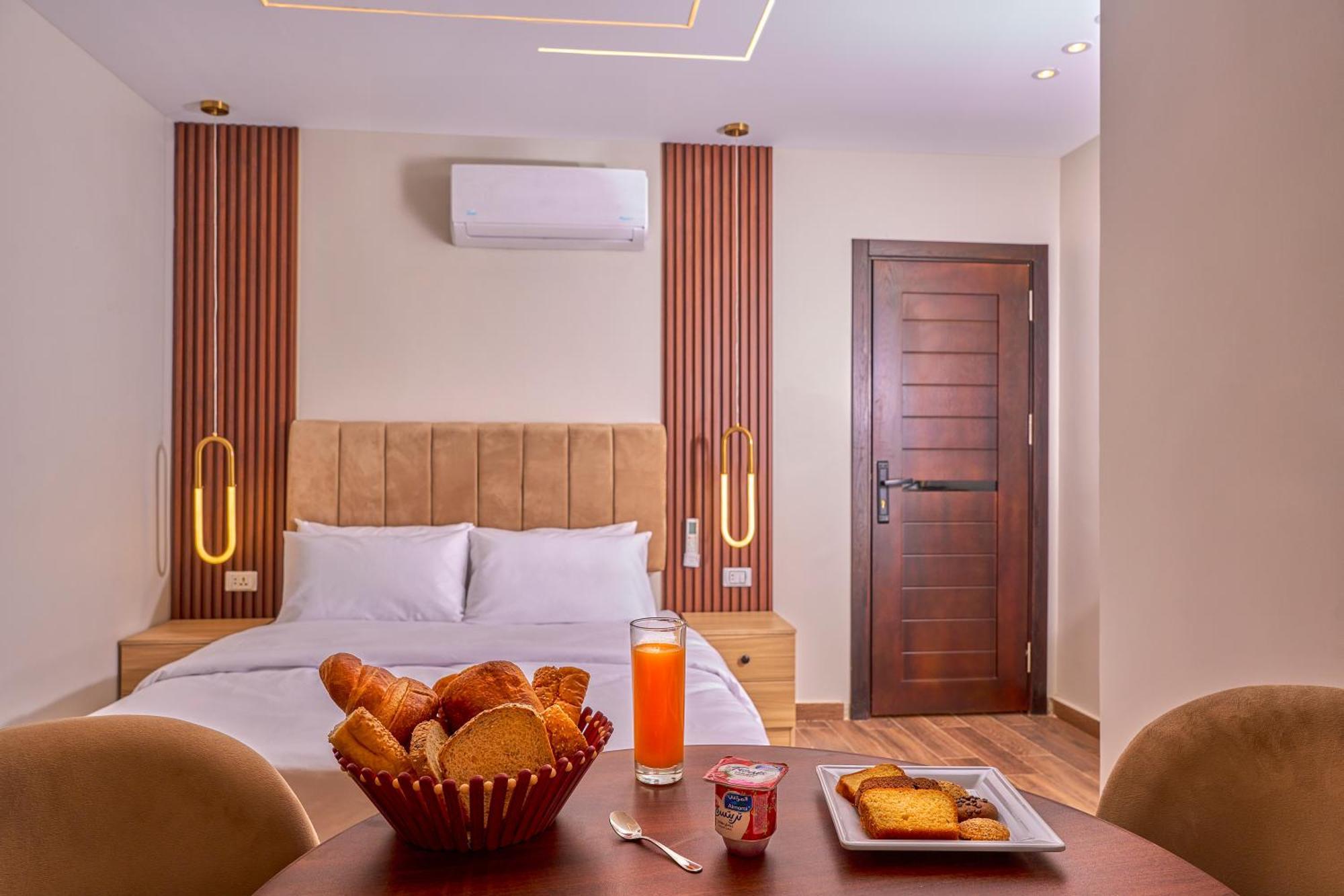 Rotana Pyramids View Hostel Nazlet el-Sisi ภายนอก รูปภาพ