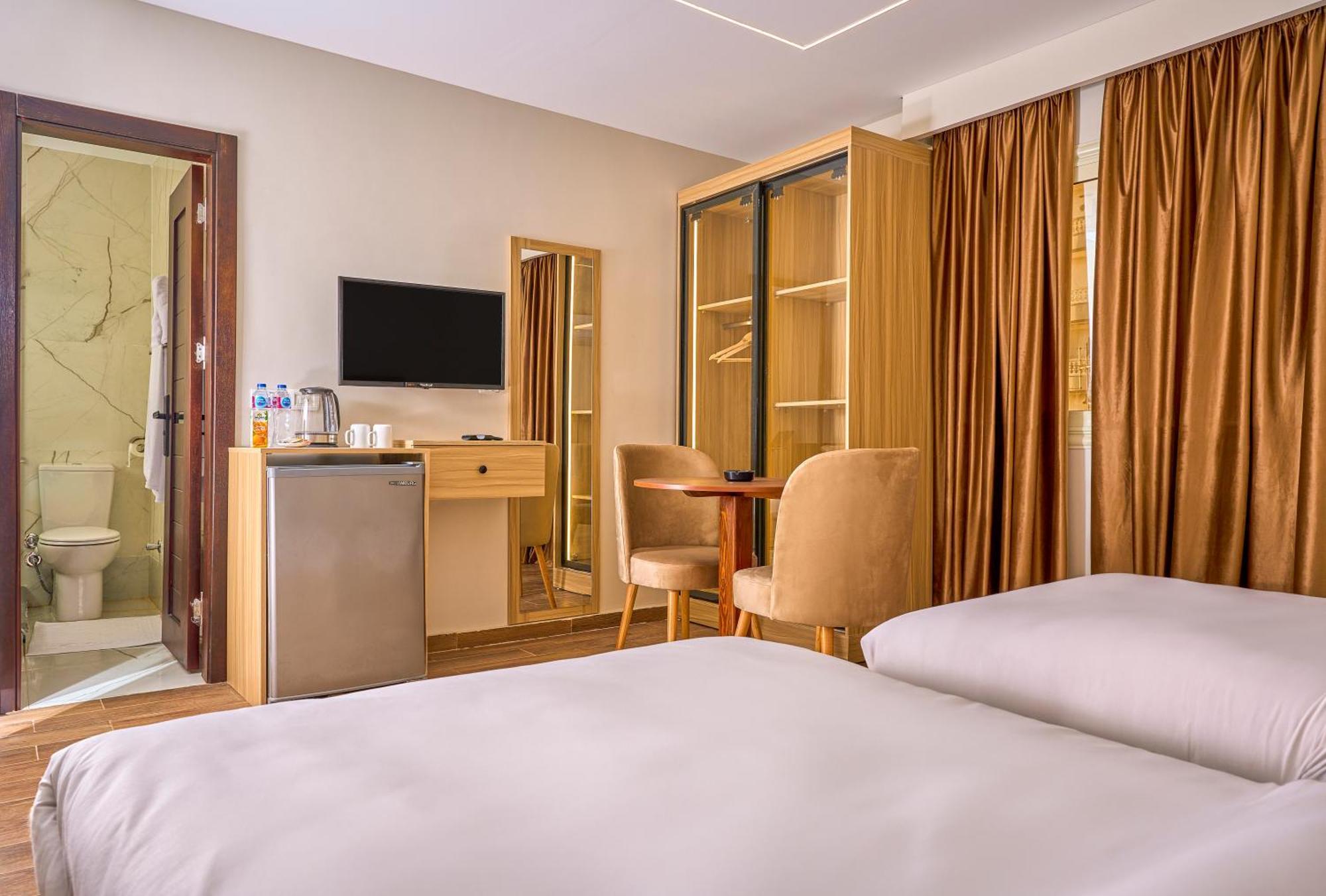Rotana Pyramids View Hostel Nazlet el-Sisi ภายนอก รูปภาพ