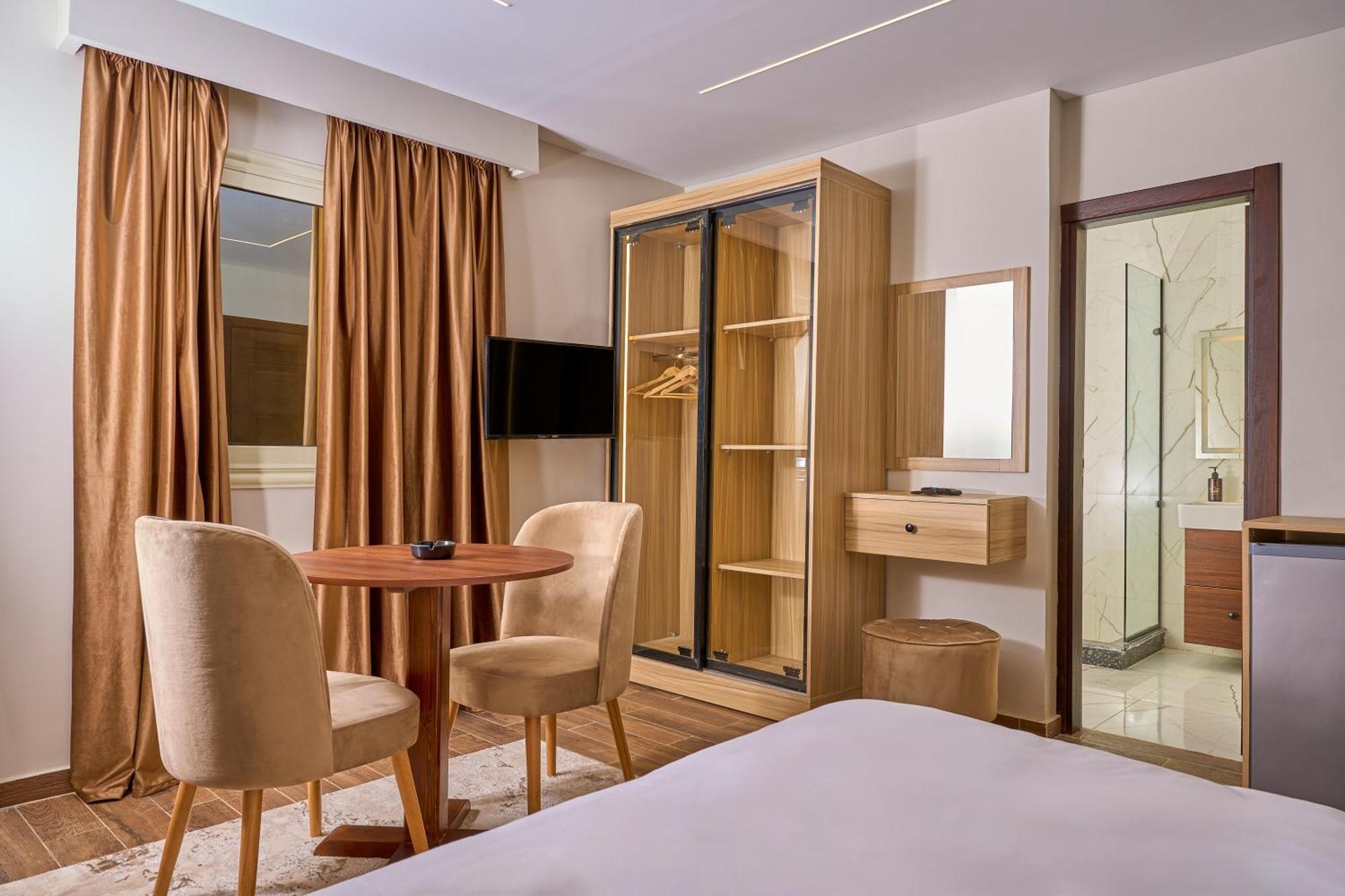 Rotana Pyramids View Hostel Nazlet el-Sisi ภายนอก รูปภาพ