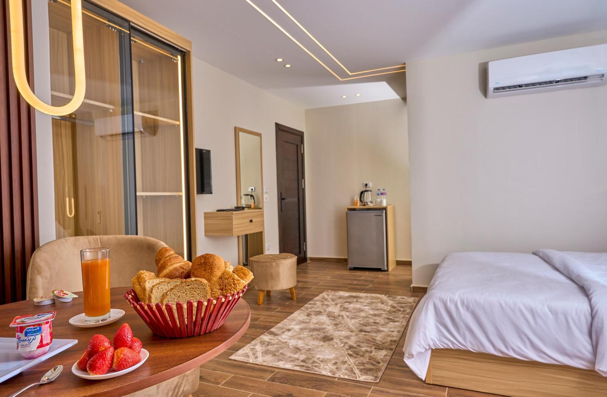 Rotana Pyramids View Hostel Nazlet el-Sisi ภายนอก รูปภาพ