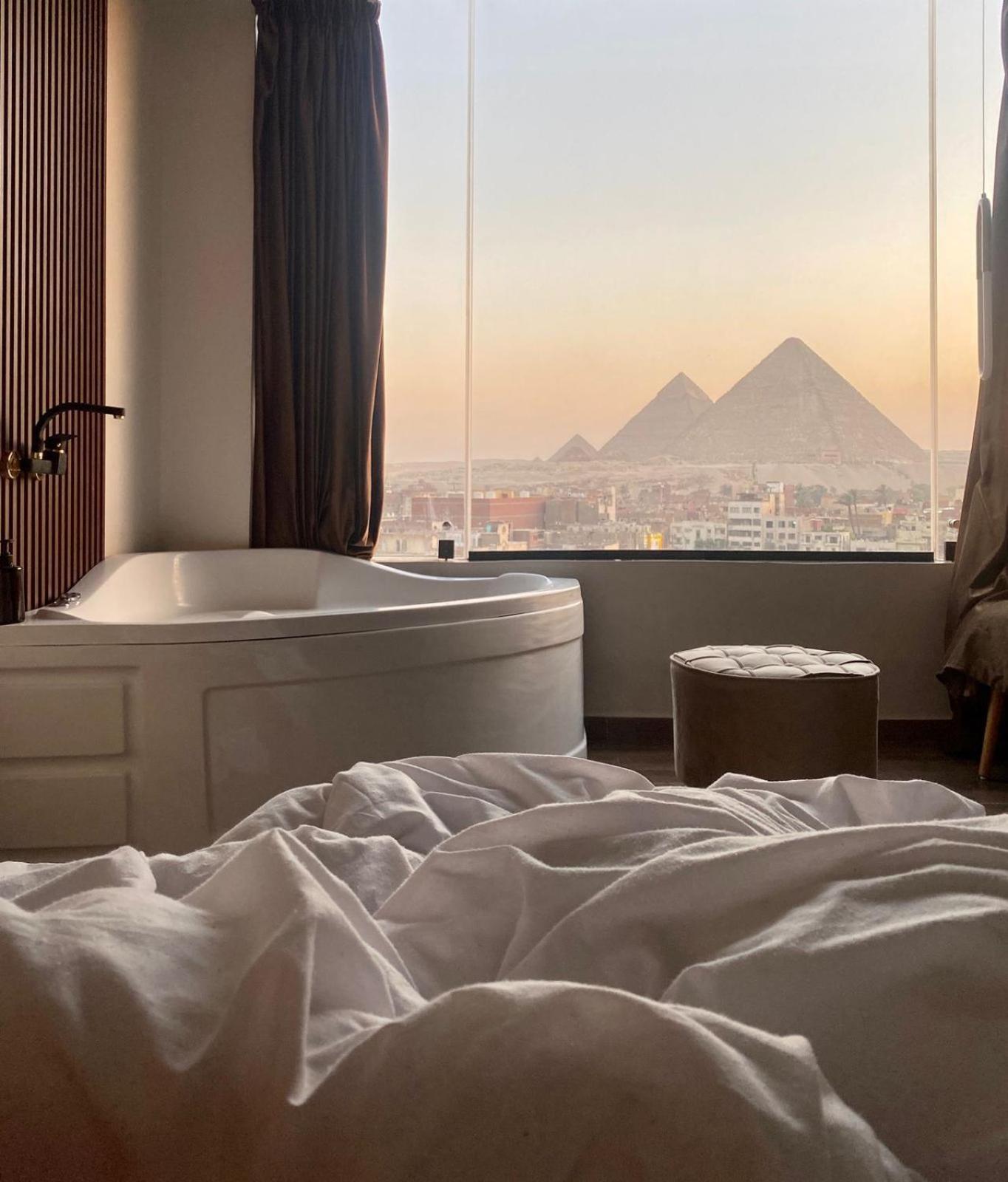 Rotana Pyramids View Hostel Nazlet el-Sisi ภายนอก รูปภาพ